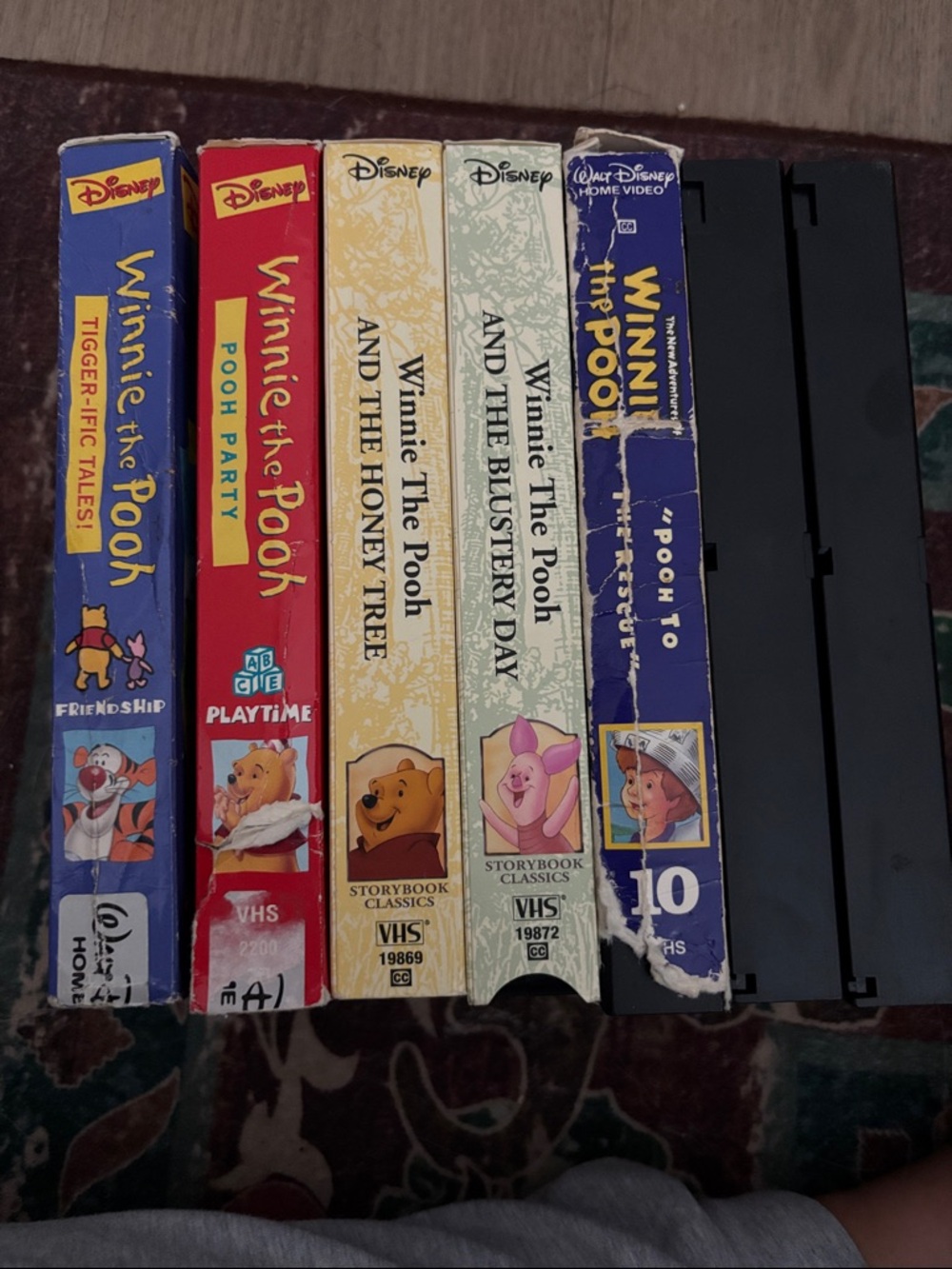 Disney Winnie the Pooh VHS Set - Blue, Red, Yellow, Cream, Purple